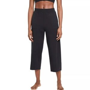 Nike Yoga Luxe Women’s Cropped Fleece Training Pants in Black Size Small